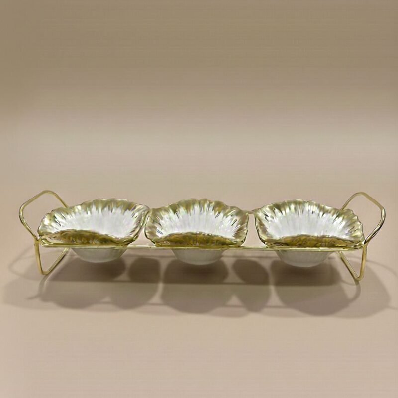 3 plates golden stand linear fluted