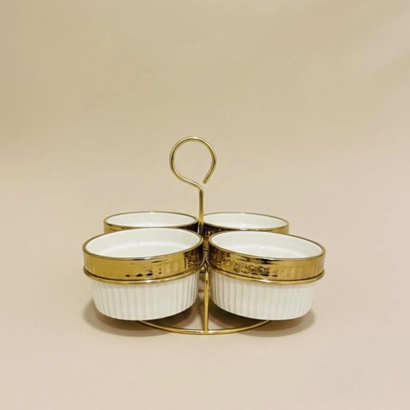 4 plates golden stand classic circle