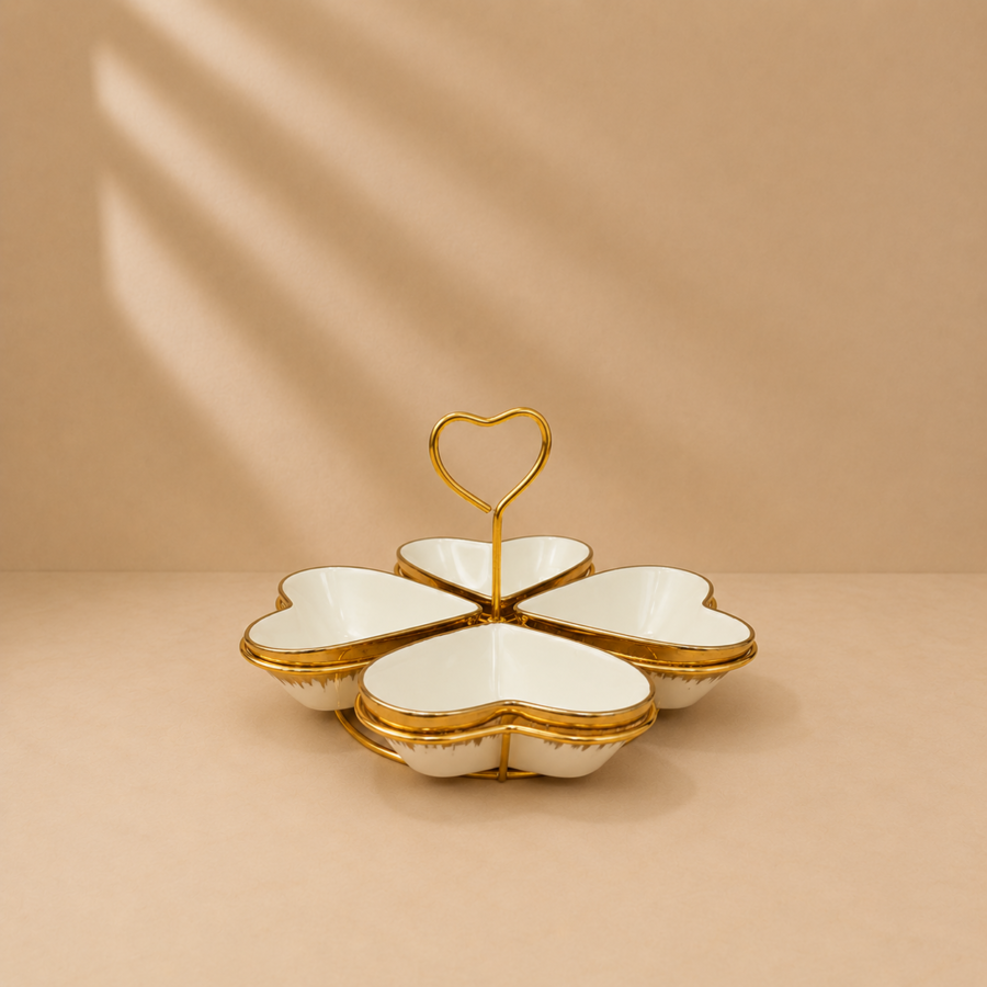 4 plates golden stand modern heart