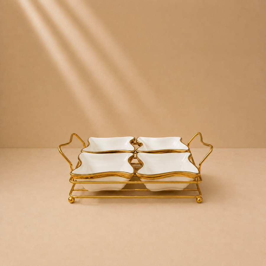 4 plates golden stand wave edge
