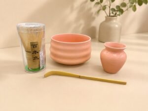 Home 4pcs ceramic matcha bowl and whisk set (pink)